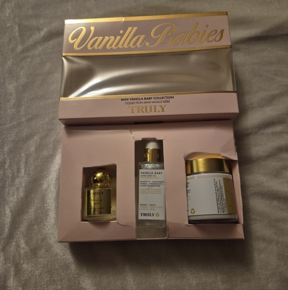 TRULY Vanilla Babies Mini Set - Gold and White - Picture 1 of 5